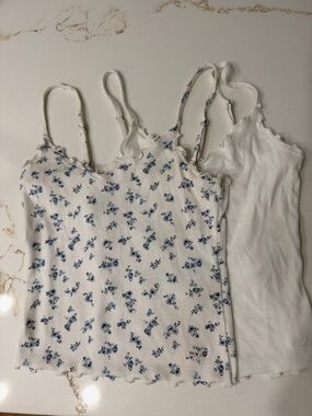 Hollister Set of 2 White Cami Tank Top & Blue Floral Cami Tank Top | S